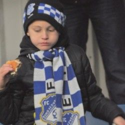 Eindhoven in spektakelstuk onderuit + foto’s